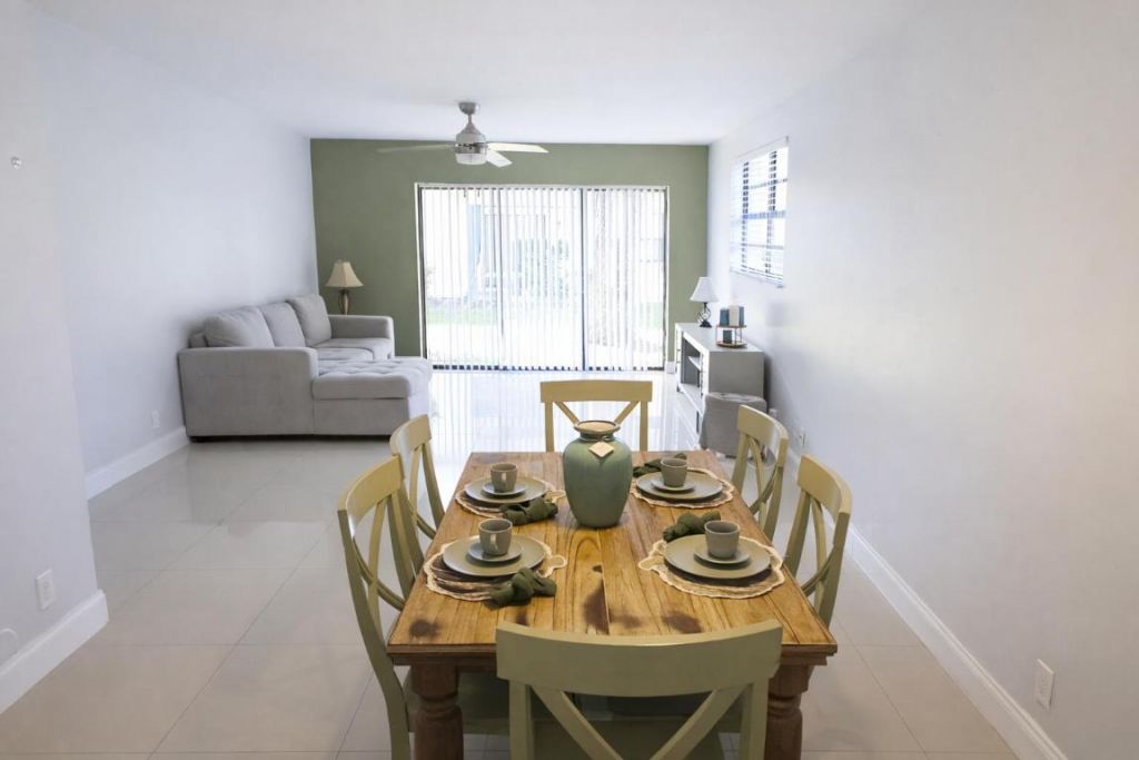 11596 NW 45th Street, Unit 4, Coral Springs, FL 33065 Photo