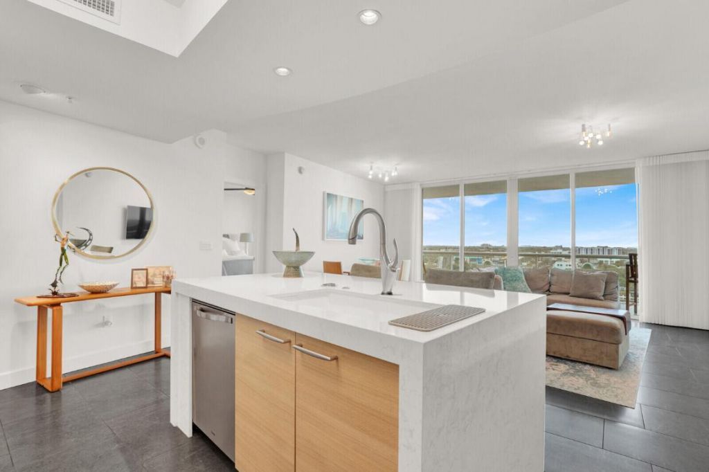 1 N Ocean Boulevard, Unit 812, Pompano Beach, FL 33062 Photo