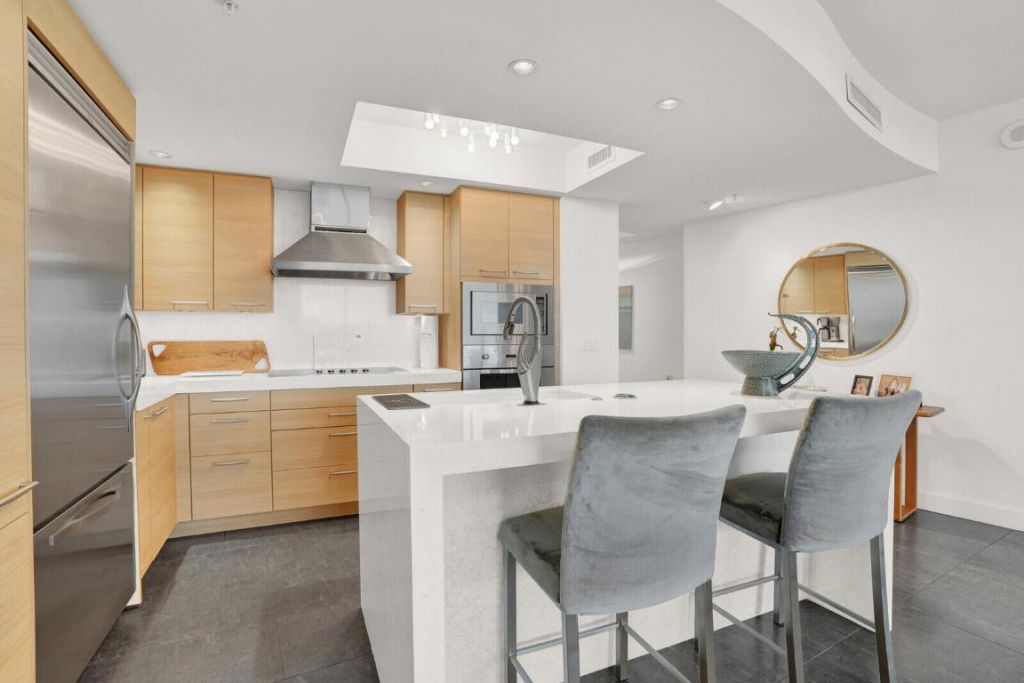 1 N Ocean Boulevard, Unit 812, Pompano Beach, FL 33062 Photo