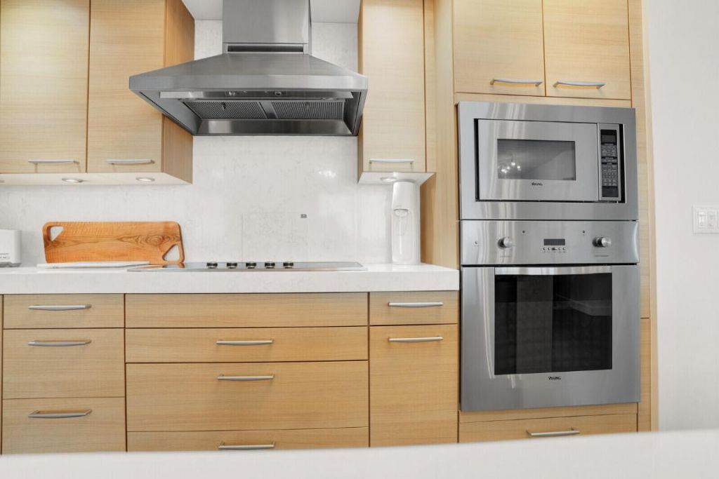 1 N Ocean Boulevard, Unit 812, Pompano Beach, FL 33062 Photo