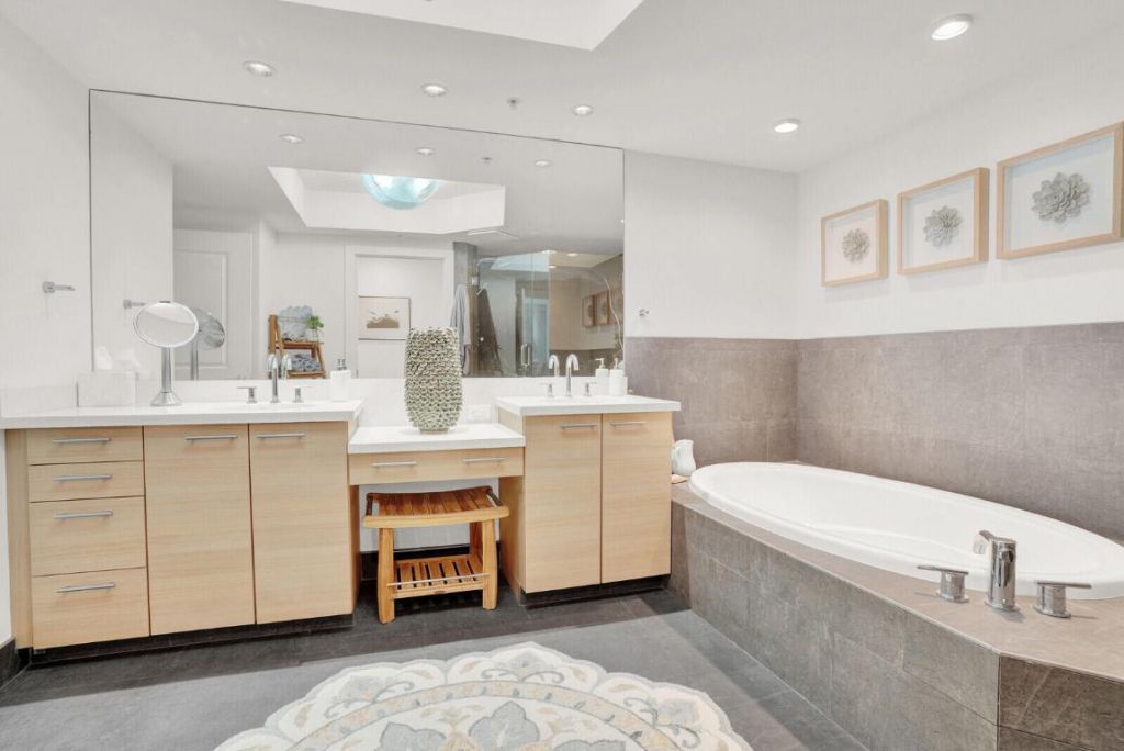 1 N Ocean Boulevard, Unit 812, Pompano Beach, FL 33062 Photo