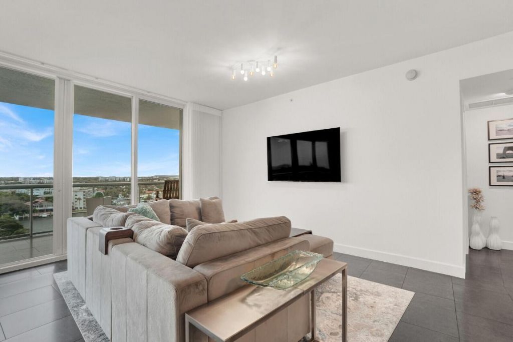 1 N Ocean Boulevard, Unit 812, Pompano Beach, FL 33062 Photo