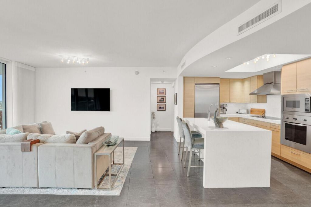 1 N Ocean Boulevard, Unit 812, Pompano Beach, FL 33062 Photo