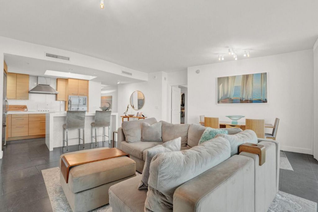 1 N Ocean Boulevard, Unit 812, Pompano Beach, FL 33062 Photo