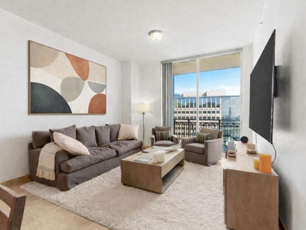 550 Okeechobee Boulevard, Unit Lph-06, West Palm Beach, FL 33401