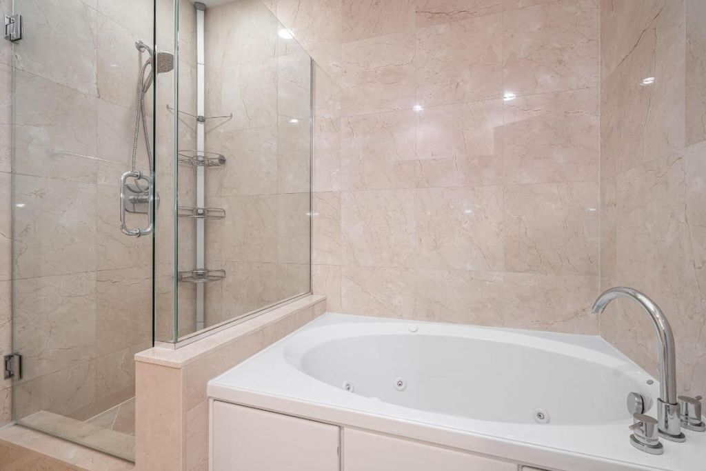 550 Okeechobee Boulevard, Unit Lph-06, West Palm Beach, FL 33401 Photo