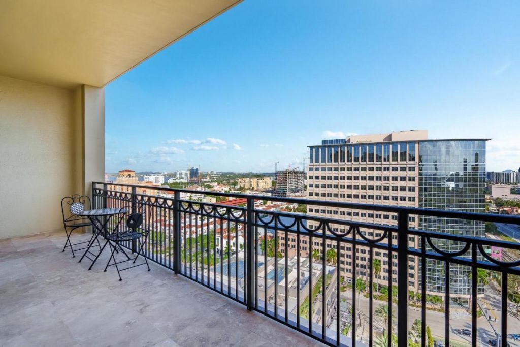 550 Okeechobee Boulevard, Unit Lph-06, West Palm Beach, FL 33401 Photo