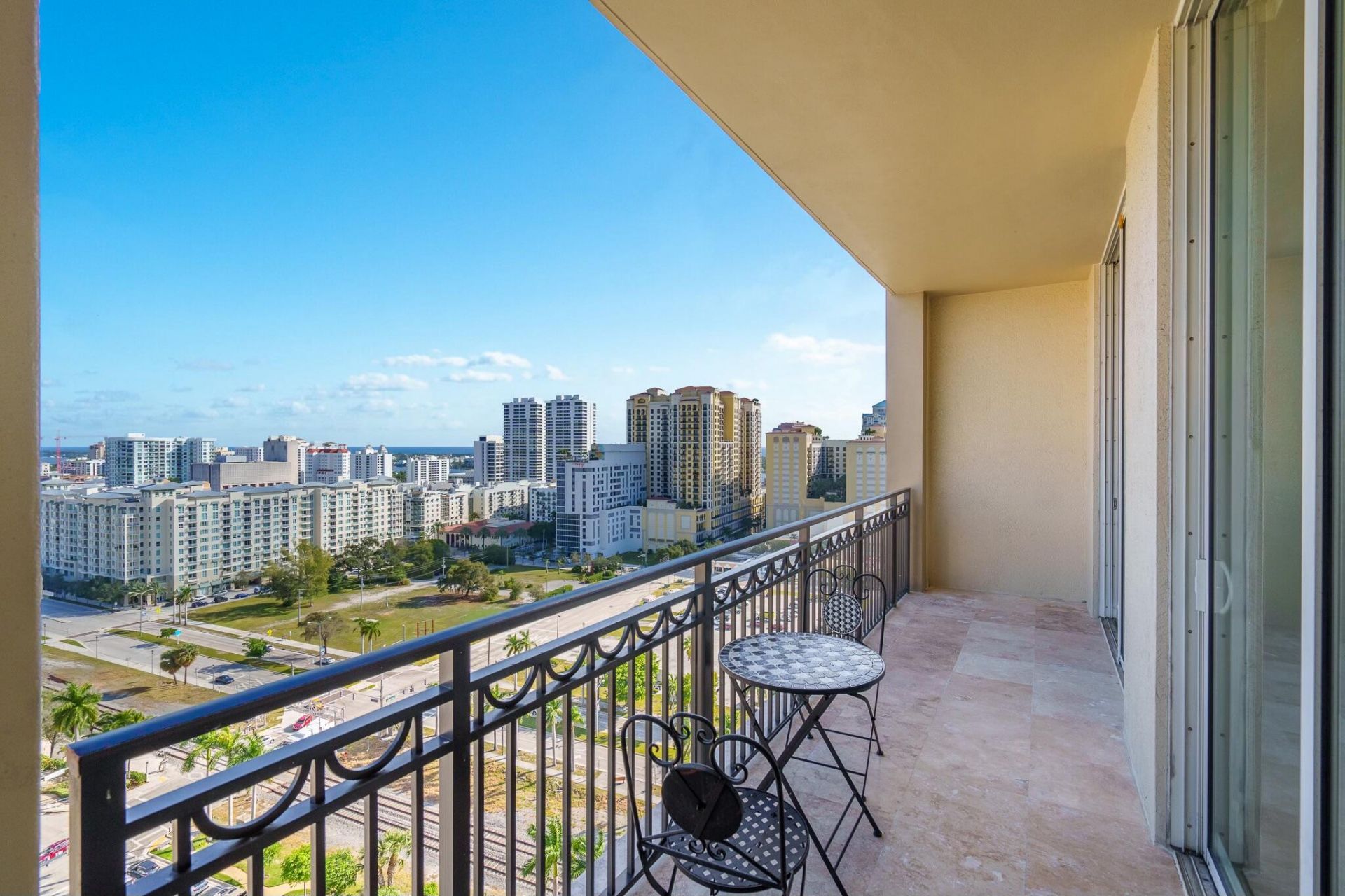 550 Okeechobee Boulevard, Unit Lph-06, West Palm Beach, FL 33401 Photo