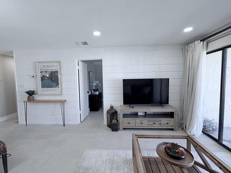 2050 Oleander Boulevard, Unit 2-205, Fort Pierce, FL 34950 Photo