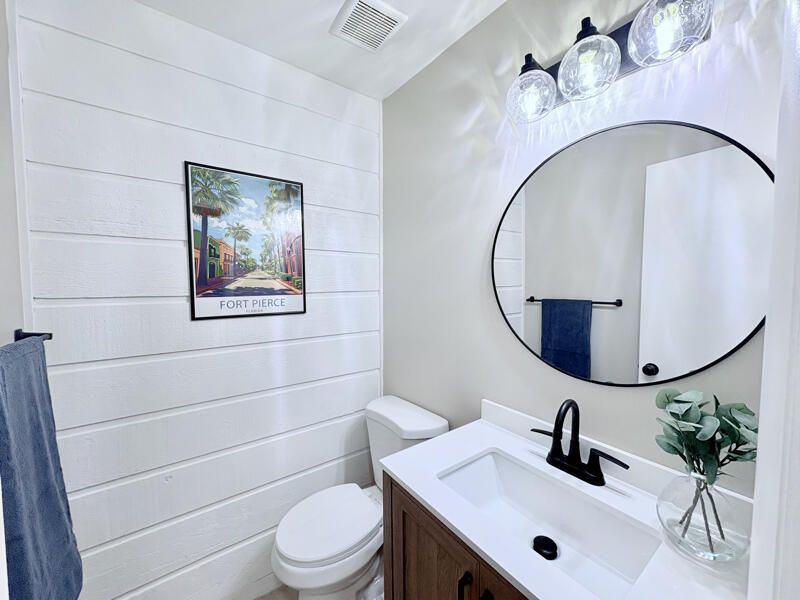 2050 Oleander Boulevard, Unit 2-205, Fort Pierce, FL 34950 Photo