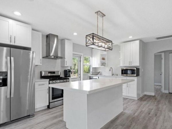 615 SW 9th Street, Fort Lauderdale, FL 33315