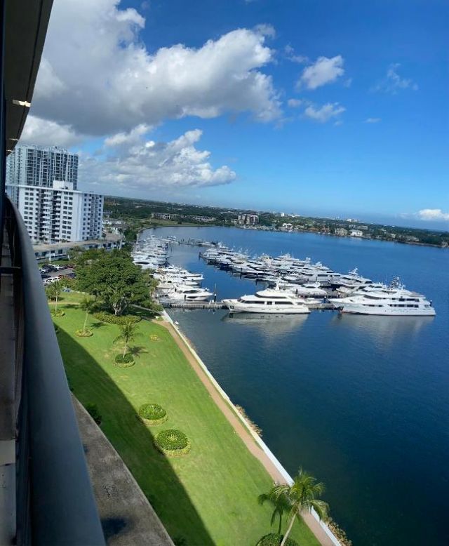 130 Lakeshore Drive, Unit Ph 22, North Palm Beach, FL 33408 Photo