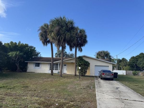 2434 SE Sidonia Street, Port Saint Lucie, FL 34952