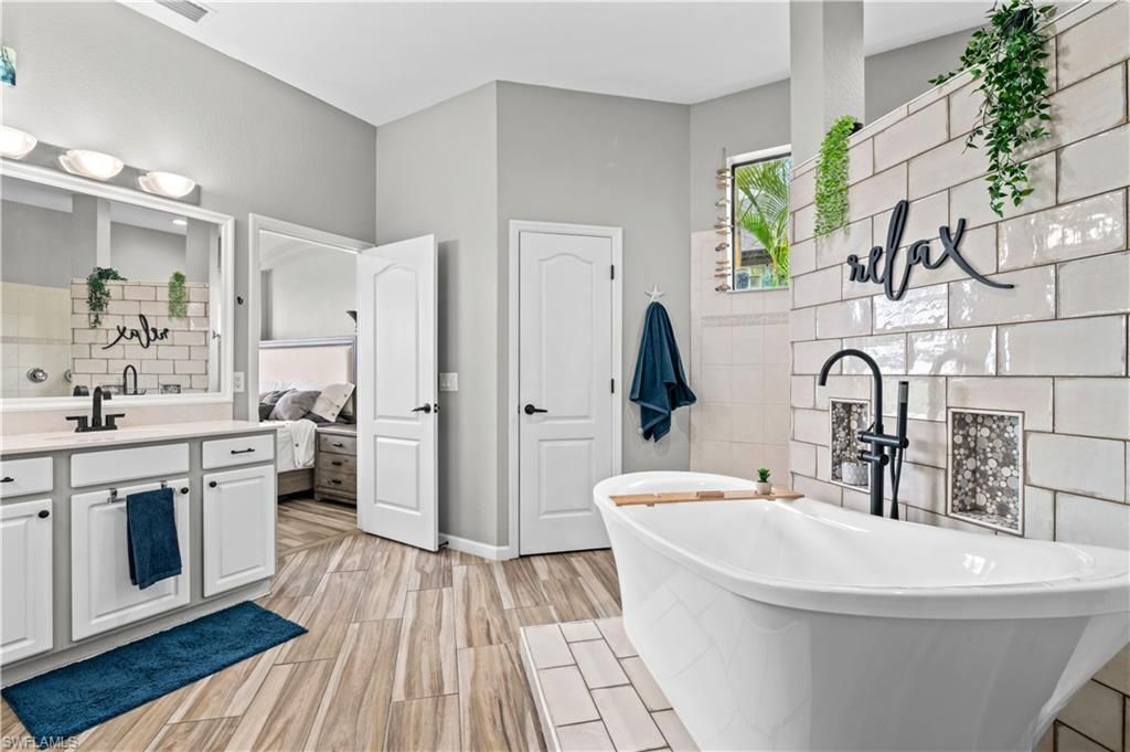 2123 Old Burnt Store Rd N, Cape Coral, FL 33993 Photo