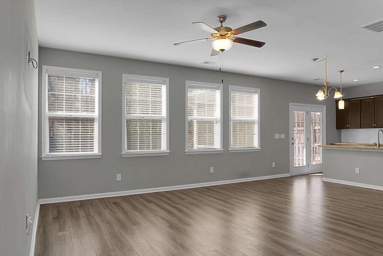 1303 Discovery Drive Photo 10