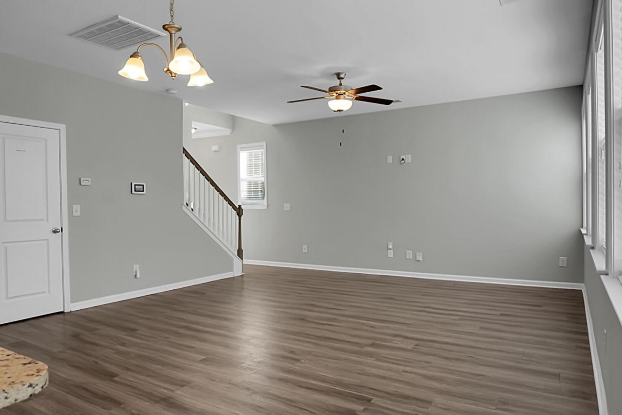 1303 Discovery Drive Photo 12