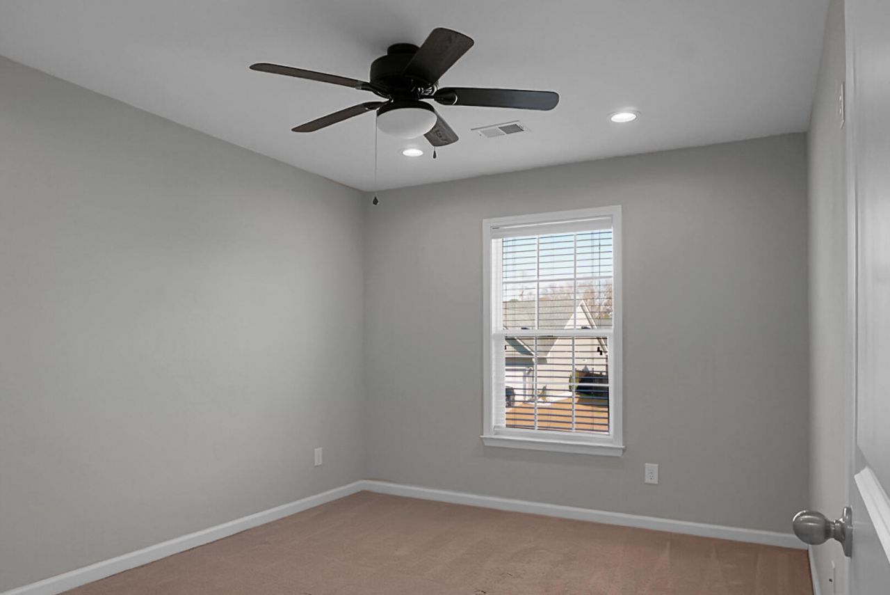 1303 Discovery Drive Photo 35