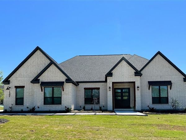 132 Willow Oak Drive, Krugerville, TX 76227