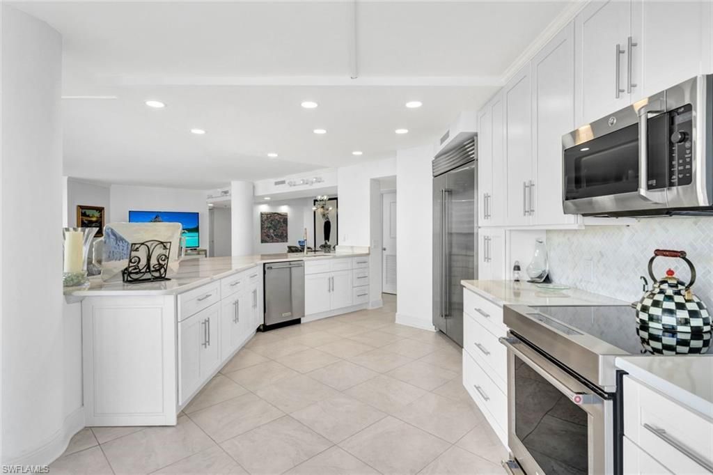 4041 Gulf Shore Blvd N, Unit 907, Naples, FL 34103 Photo