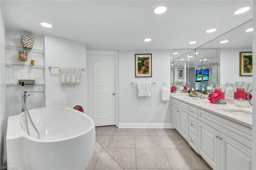 4041 Gulf Shore Blvd N, Unit 907, Naples, FL 34103 Photo