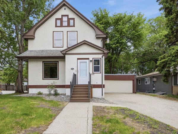 819 7th Avenue S, Moorhead, MN 56560