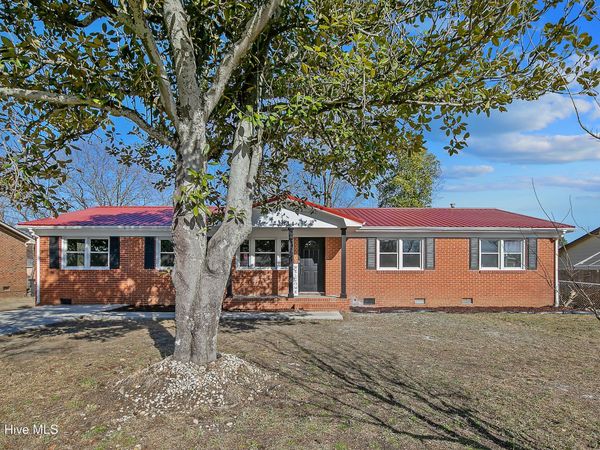 1034 Crayton Circle, Fayetteville, NC 28314