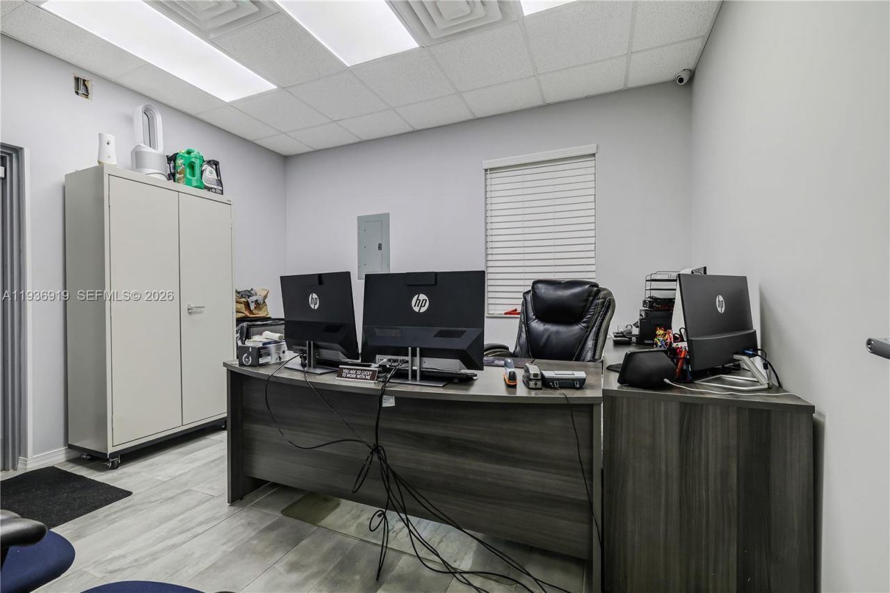 3130 NW 62nd St, Miami, FL 33147 Photo