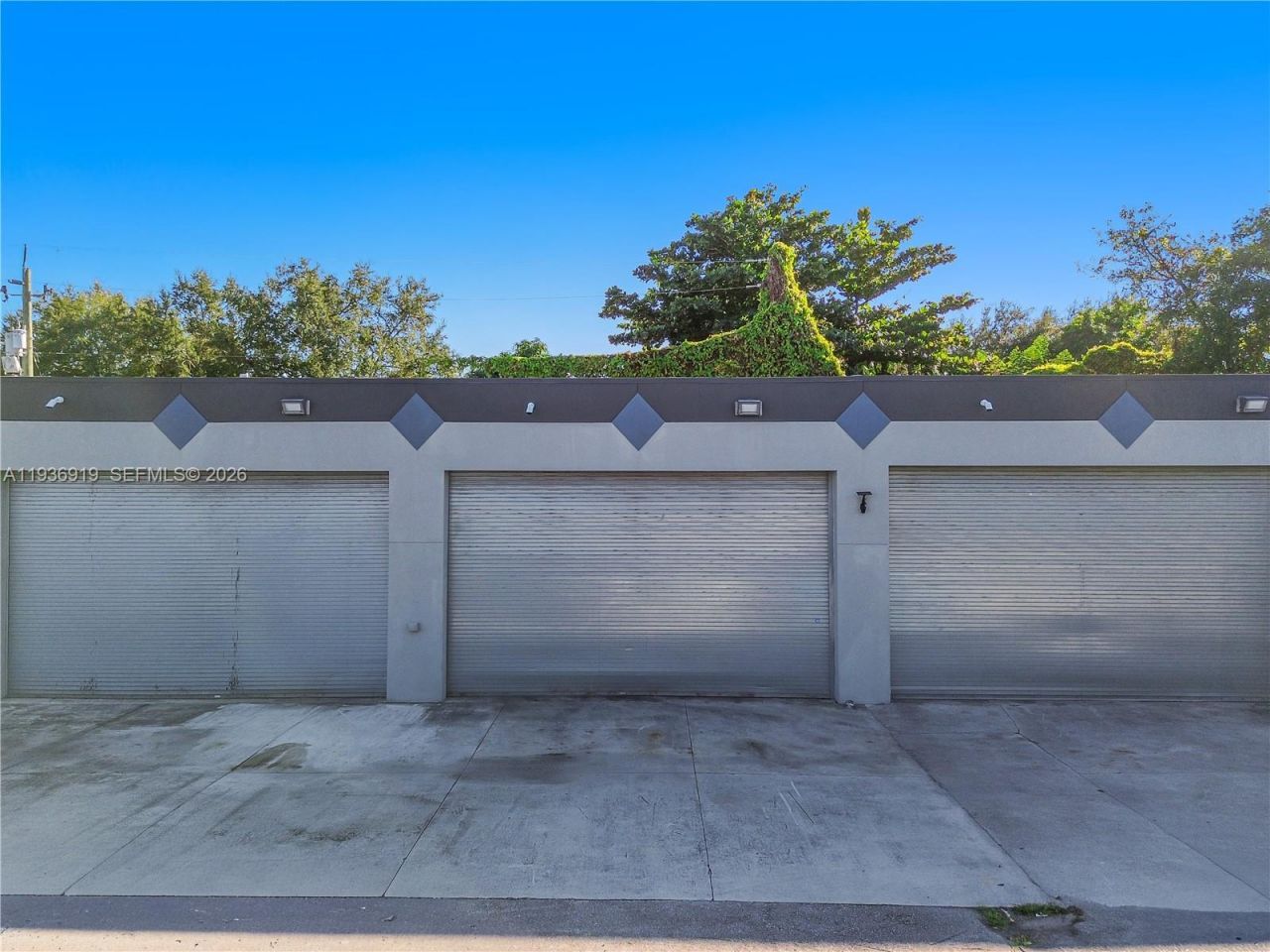 3130 NW 62nd St, Miami, FL 33147 Photo