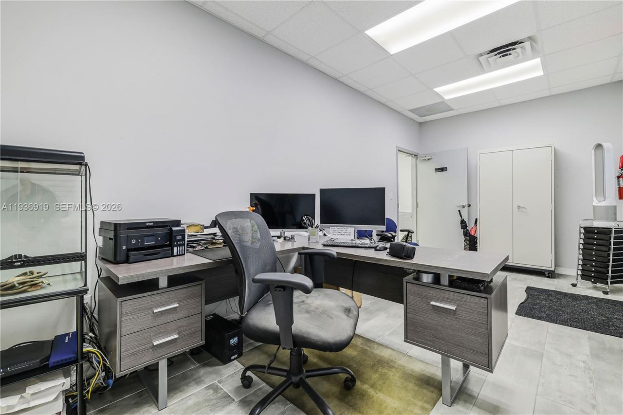 3130 NW 62nd St, Miami, FL 33147 Photo