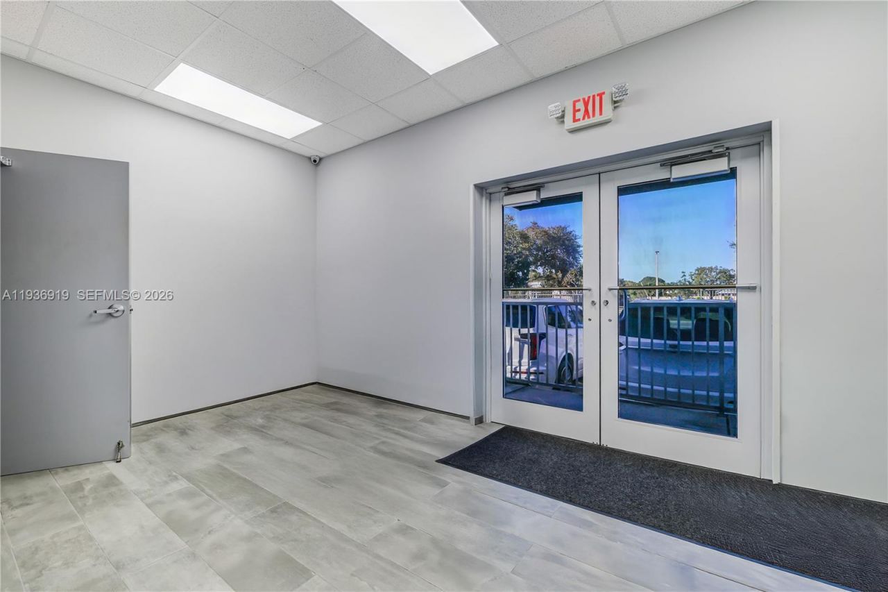 3130 NW 62nd St, Miami, FL 33147 Photo