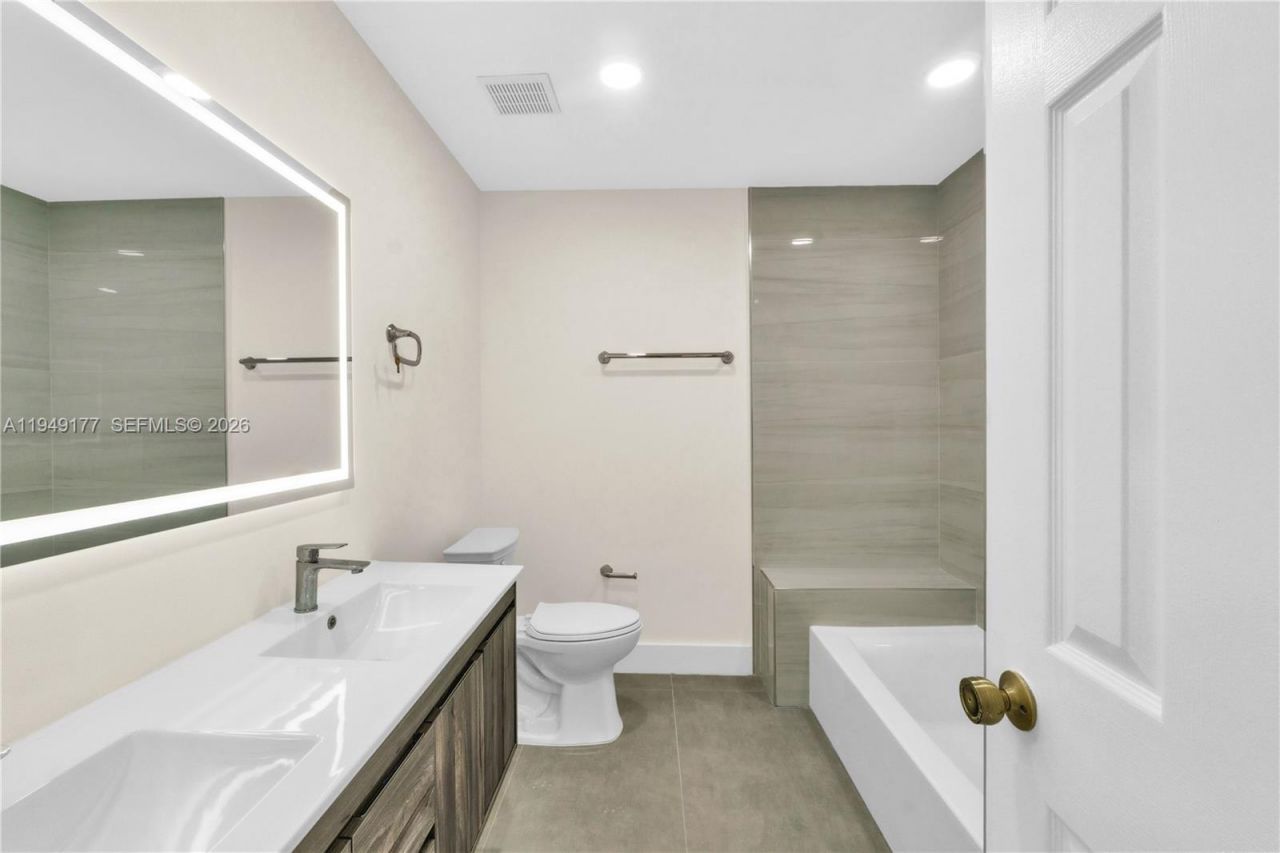 8419 NW 55th Ct, Coral Springs, FL 33067 Photo