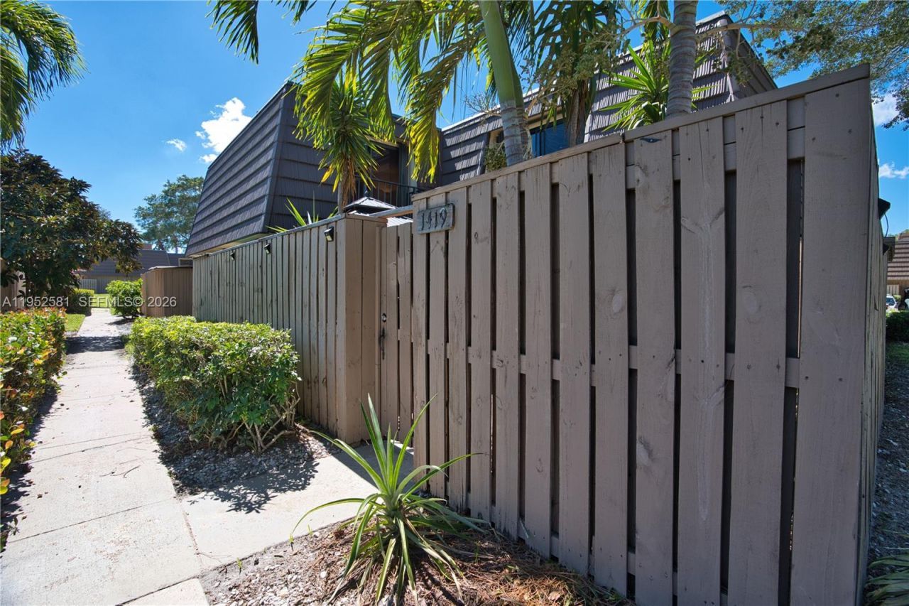 1419 14th Ct, Palm Beach Gardens, FL 33410 Photo