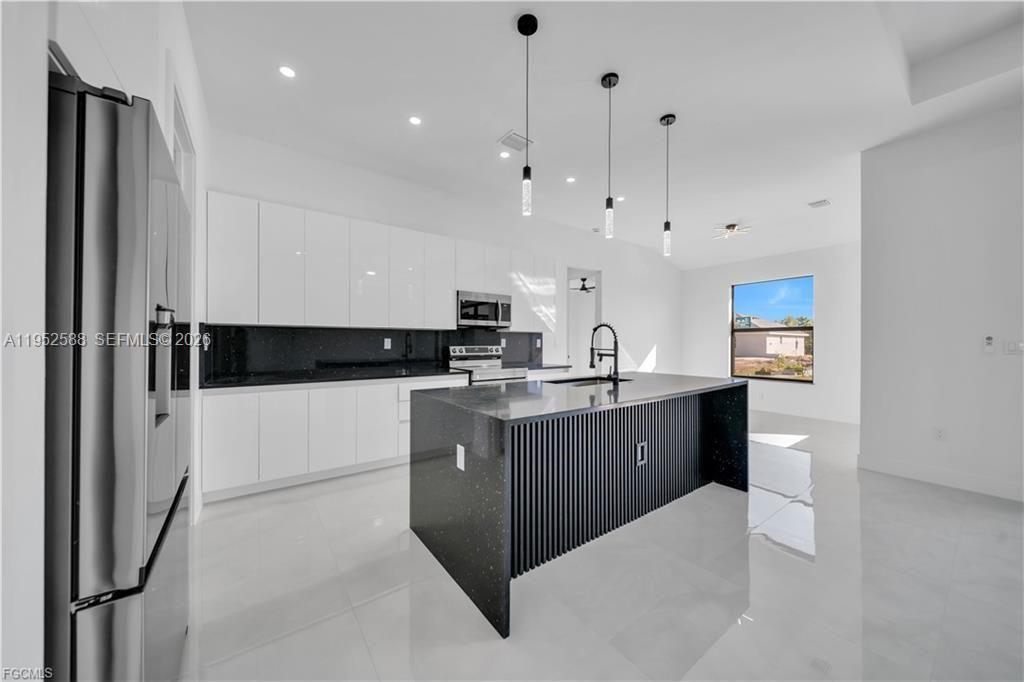 2815 44th St W, Lehigh Acres, FL 33971 Photo