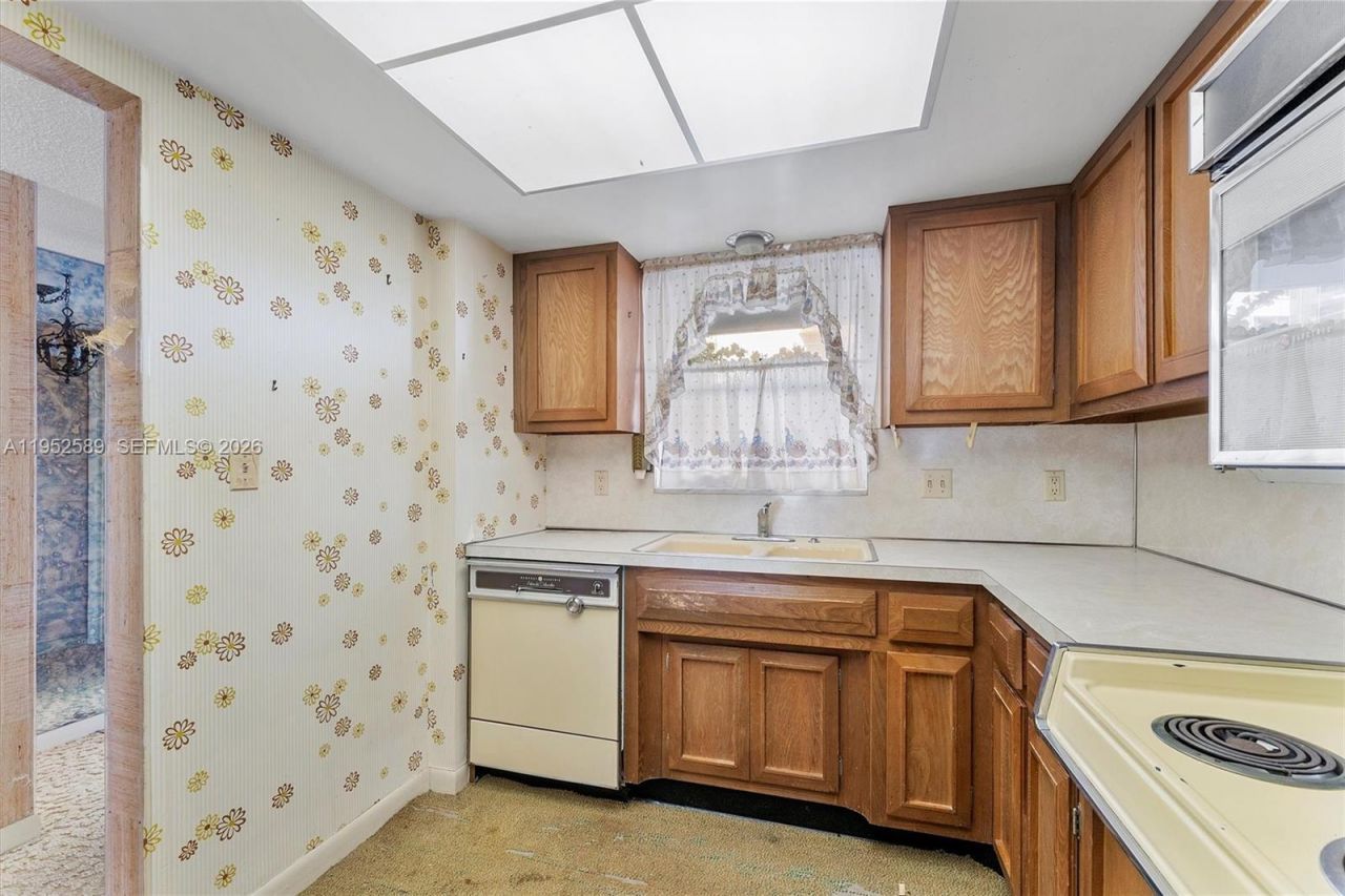 1850 S Ocean Blvd, Unit 409, Lauderdale by the Sea, FL 33062 Photo