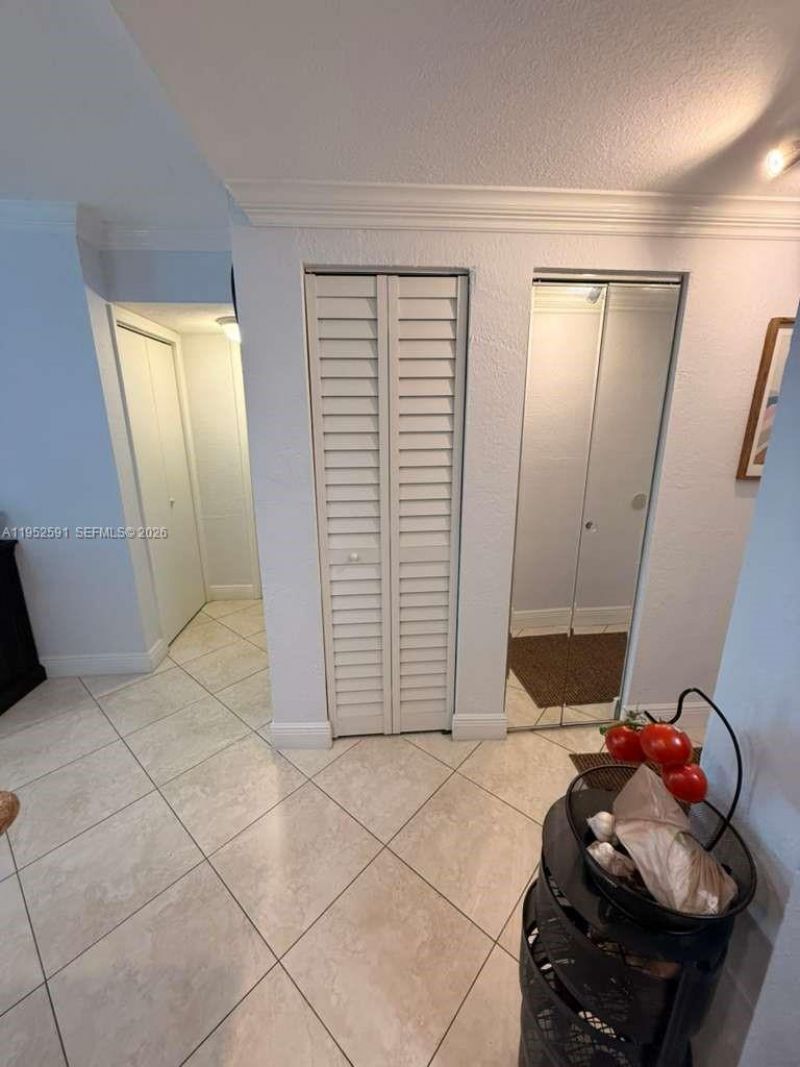 5501 NW 7th St , Unit E207, Miami, FL 33126 Photo