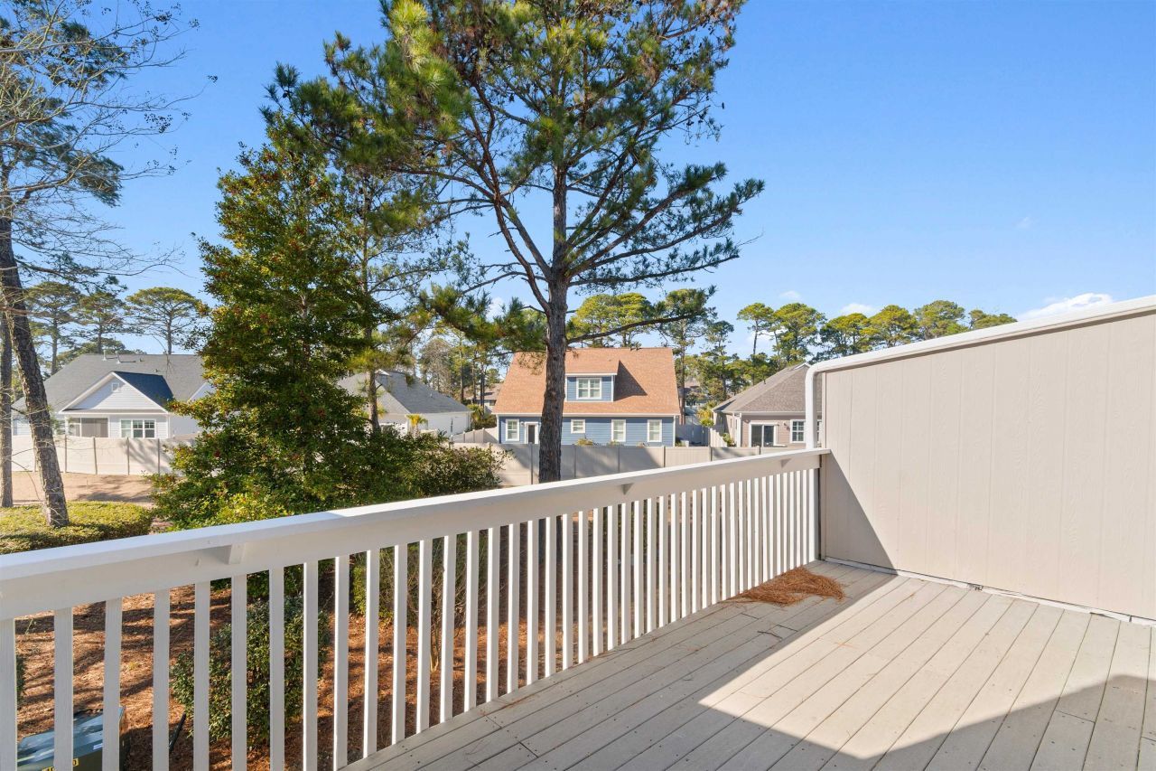 938 Villa Dr. Photo 10