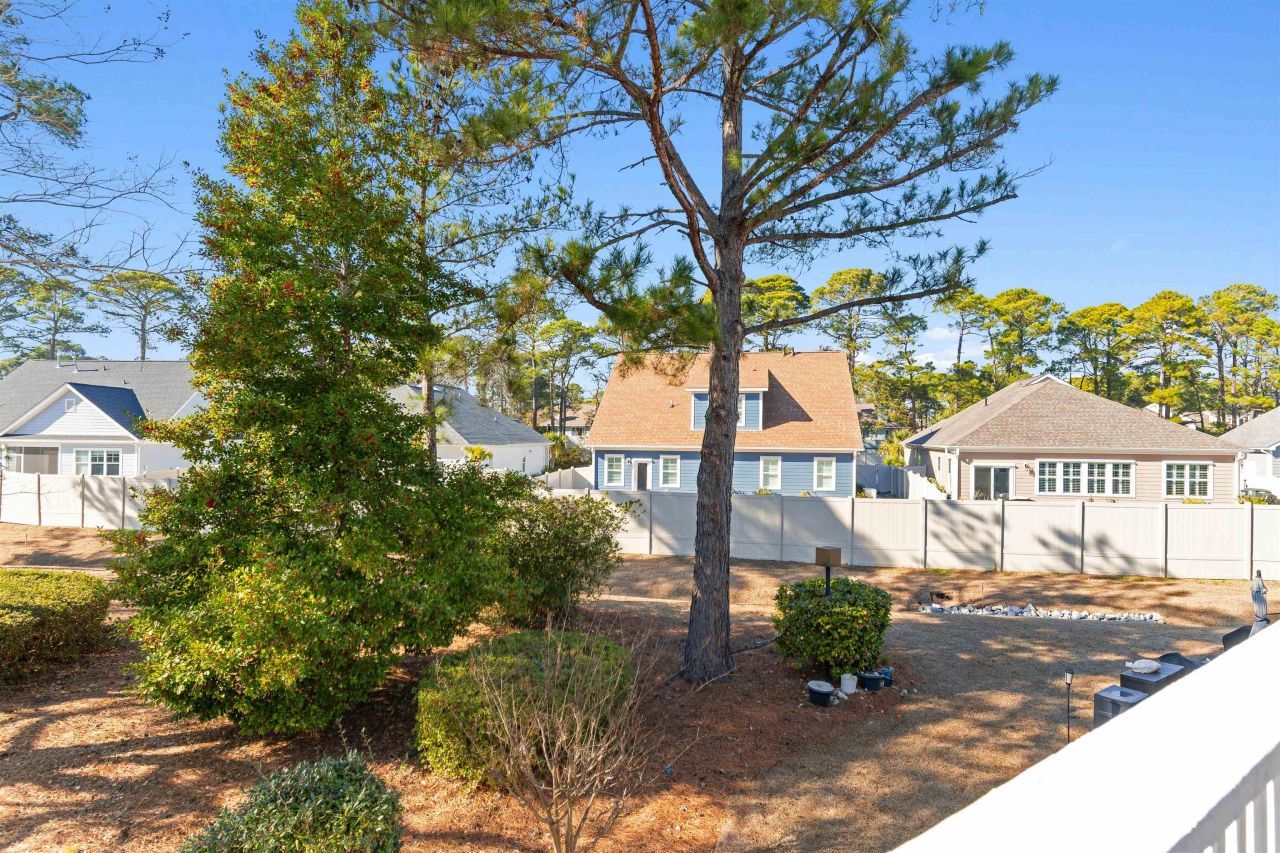 938 Villa Dr. Photo 12