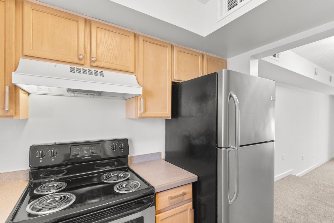 938 Villa Dr. Photo 23