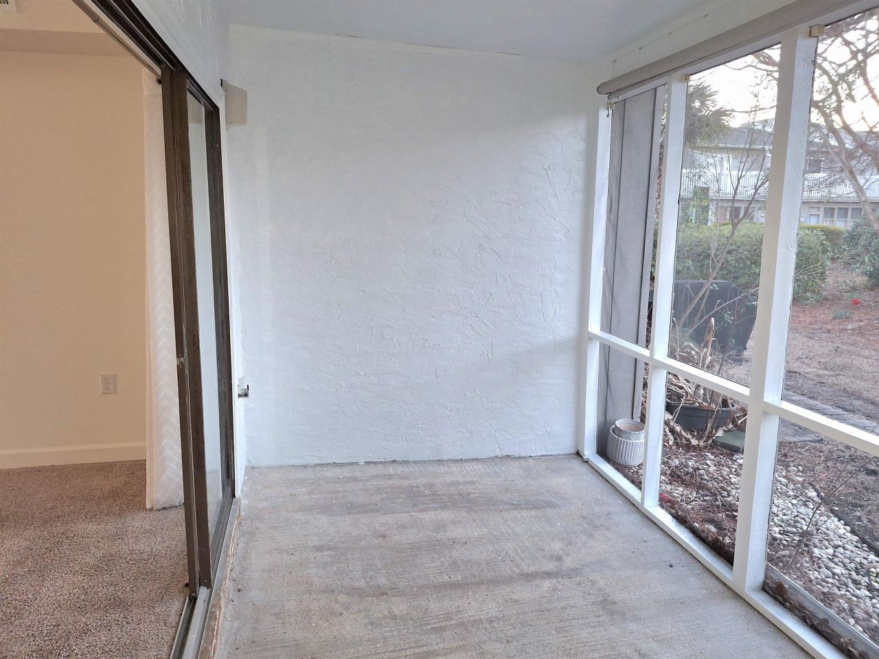 938 Villa Dr. Photo 26