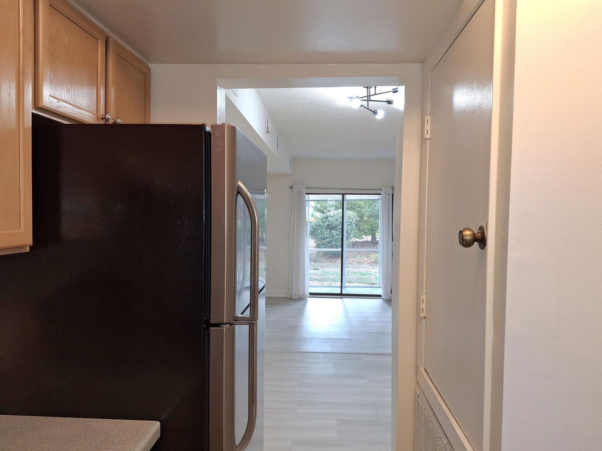938 Villa Dr. Photo 27