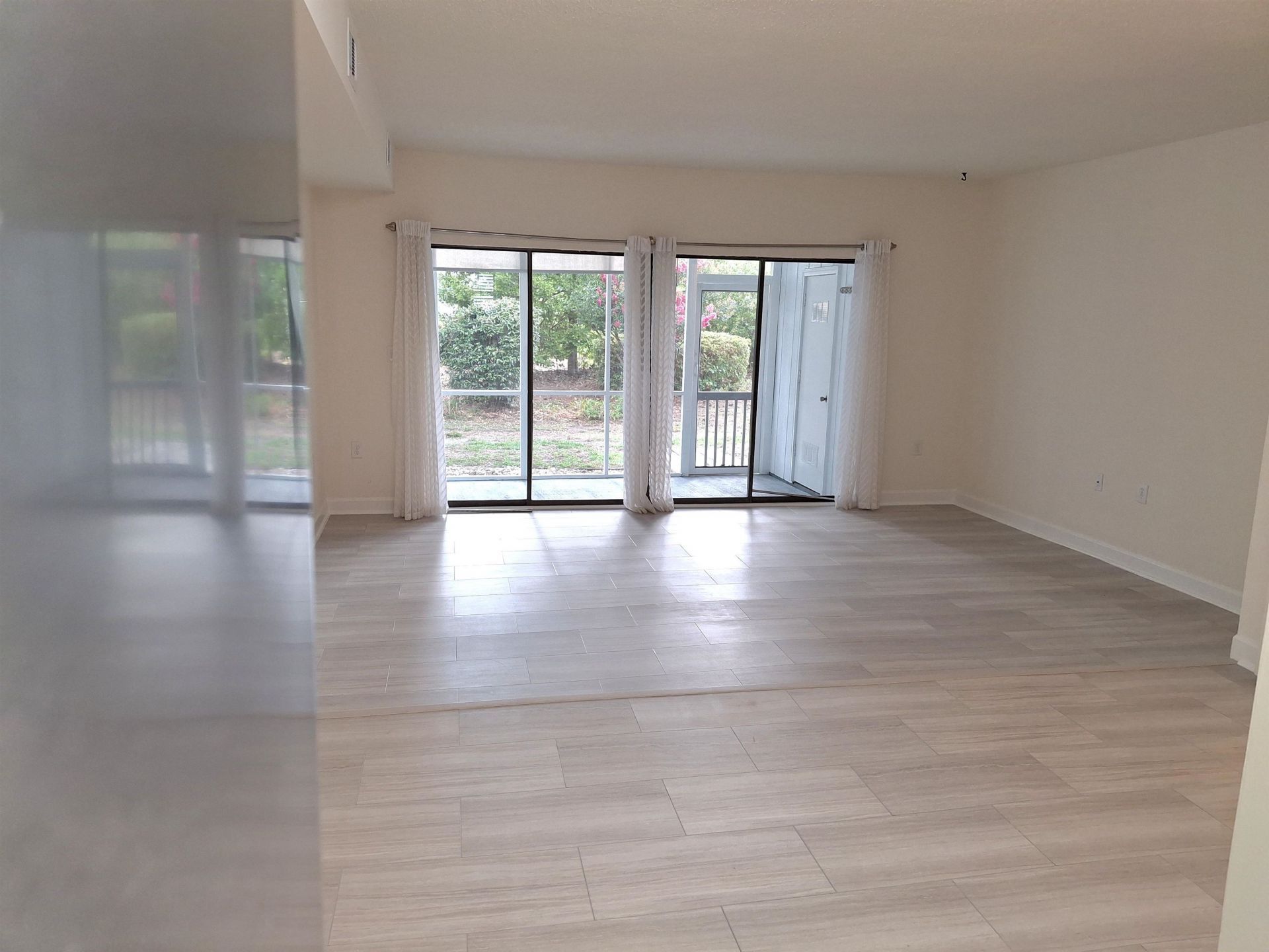 938 Villa Dr. Photo 28
