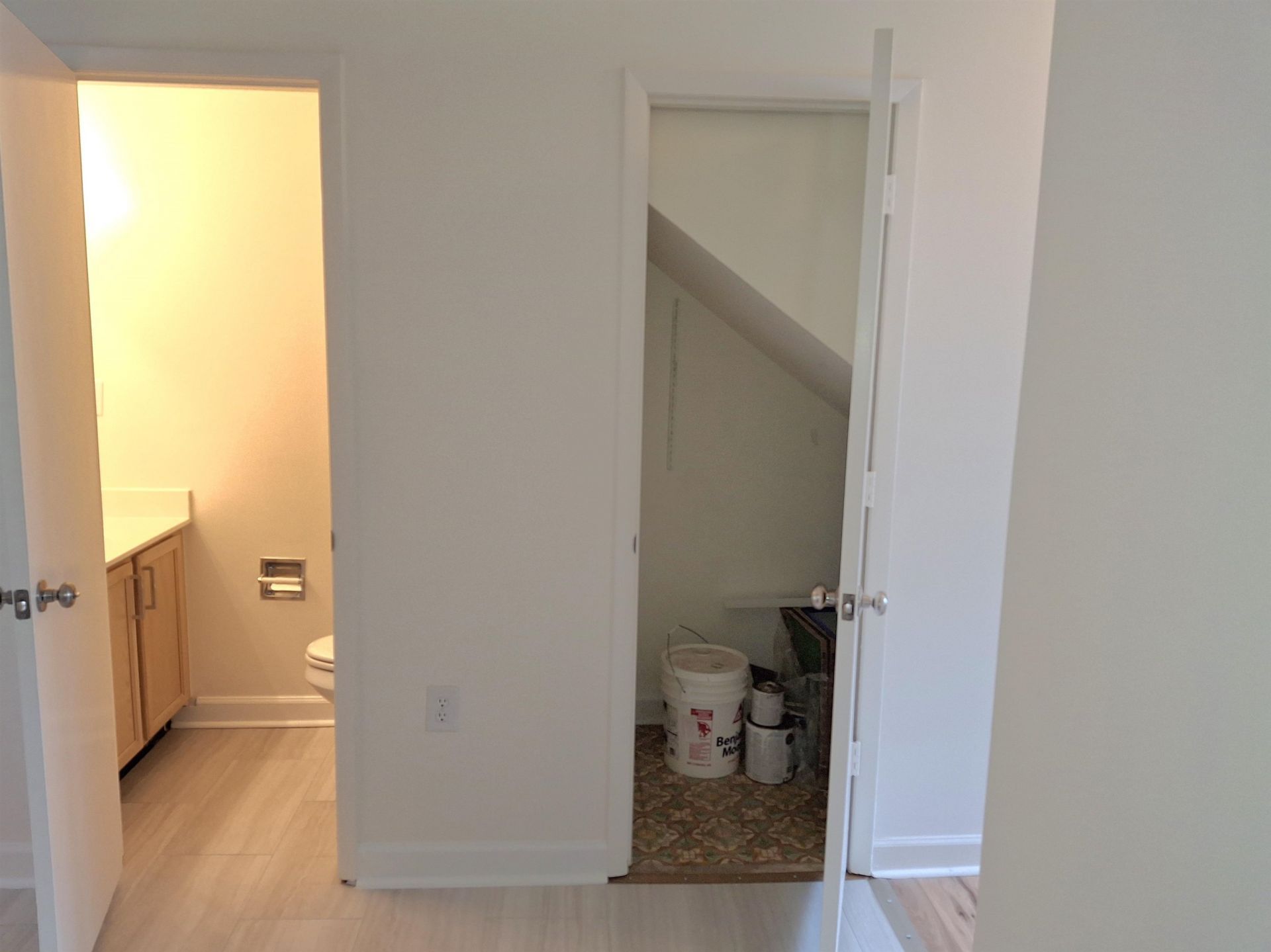 938 Villa Dr. Photo 31