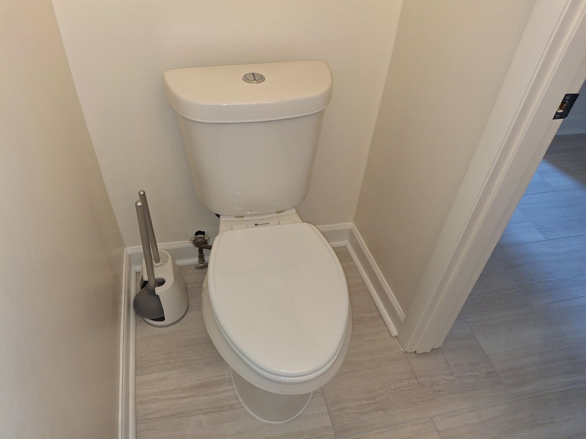 938 Villa Dr. Photo 34