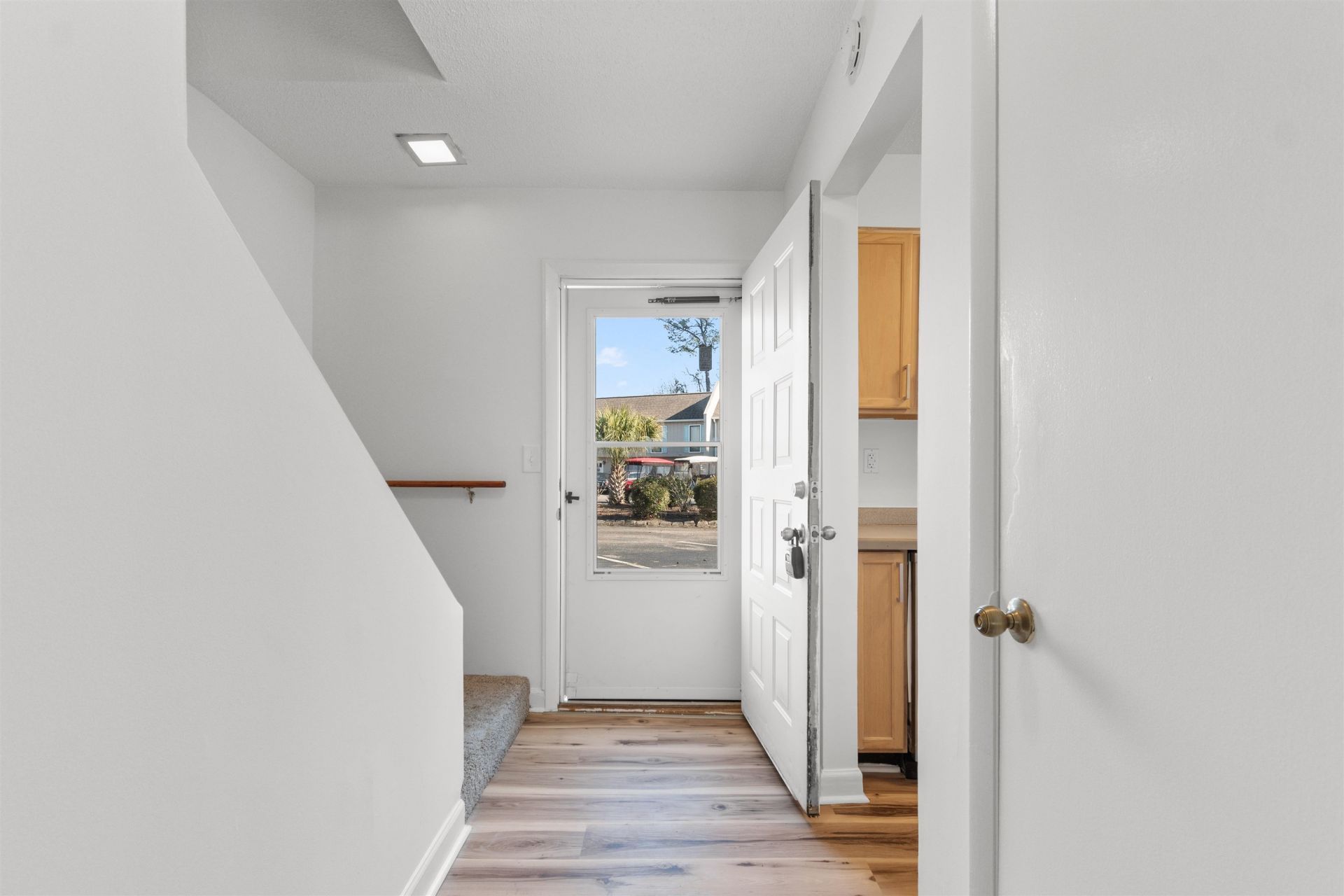 938 Villa Dr. Photo 35