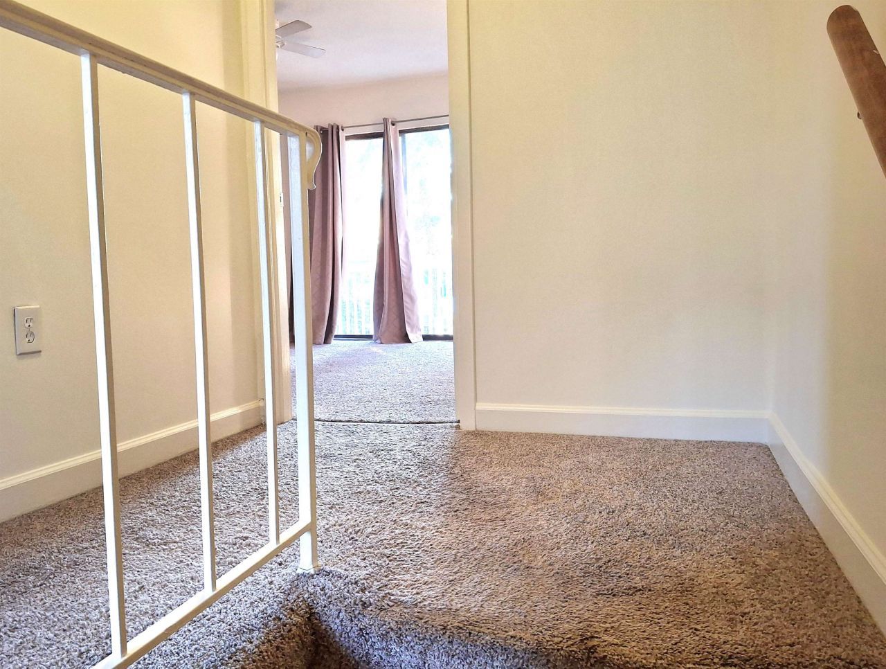 938 Villa Dr. Photo 35