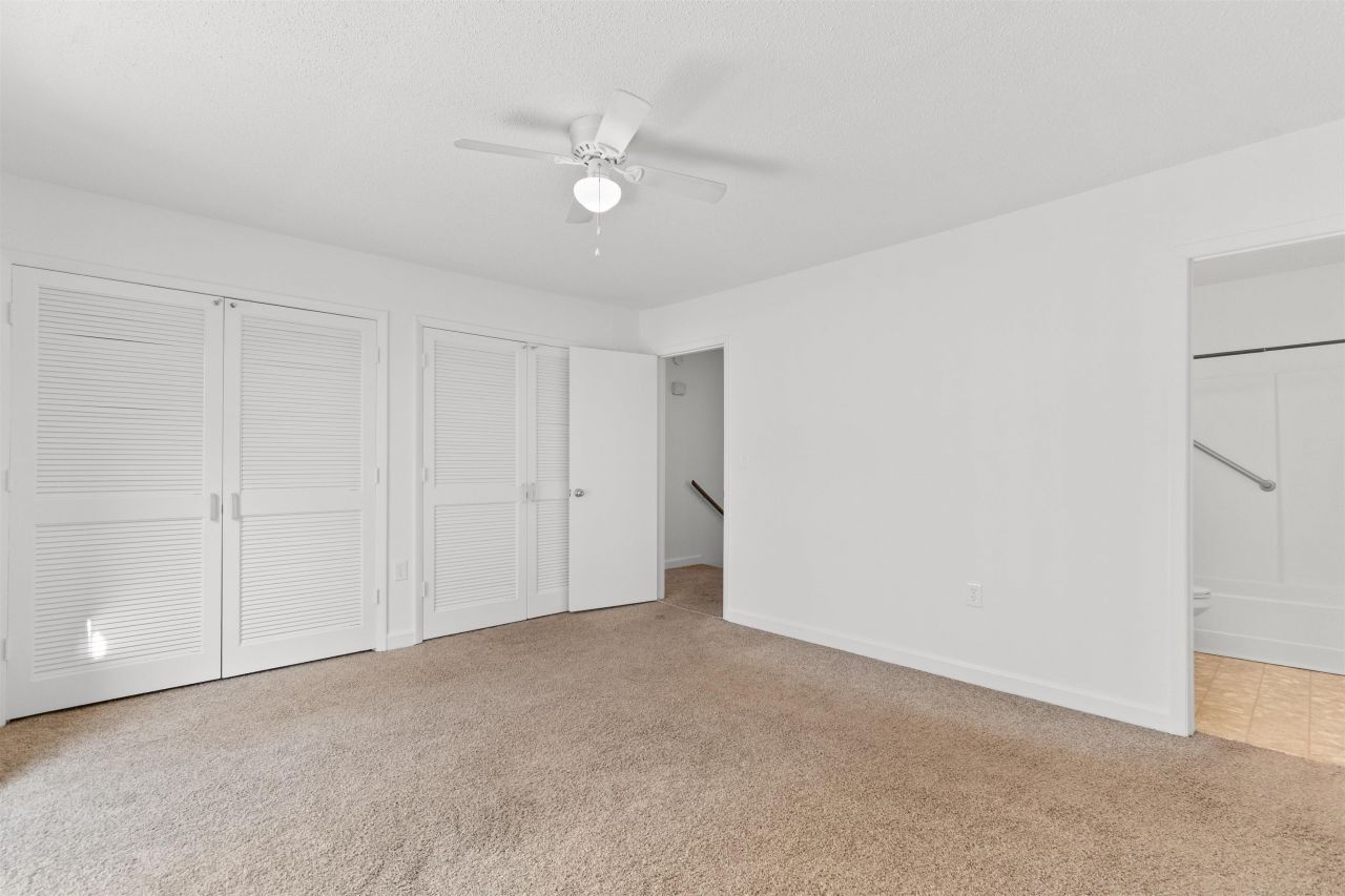 938 Villa Dr. Photo 37