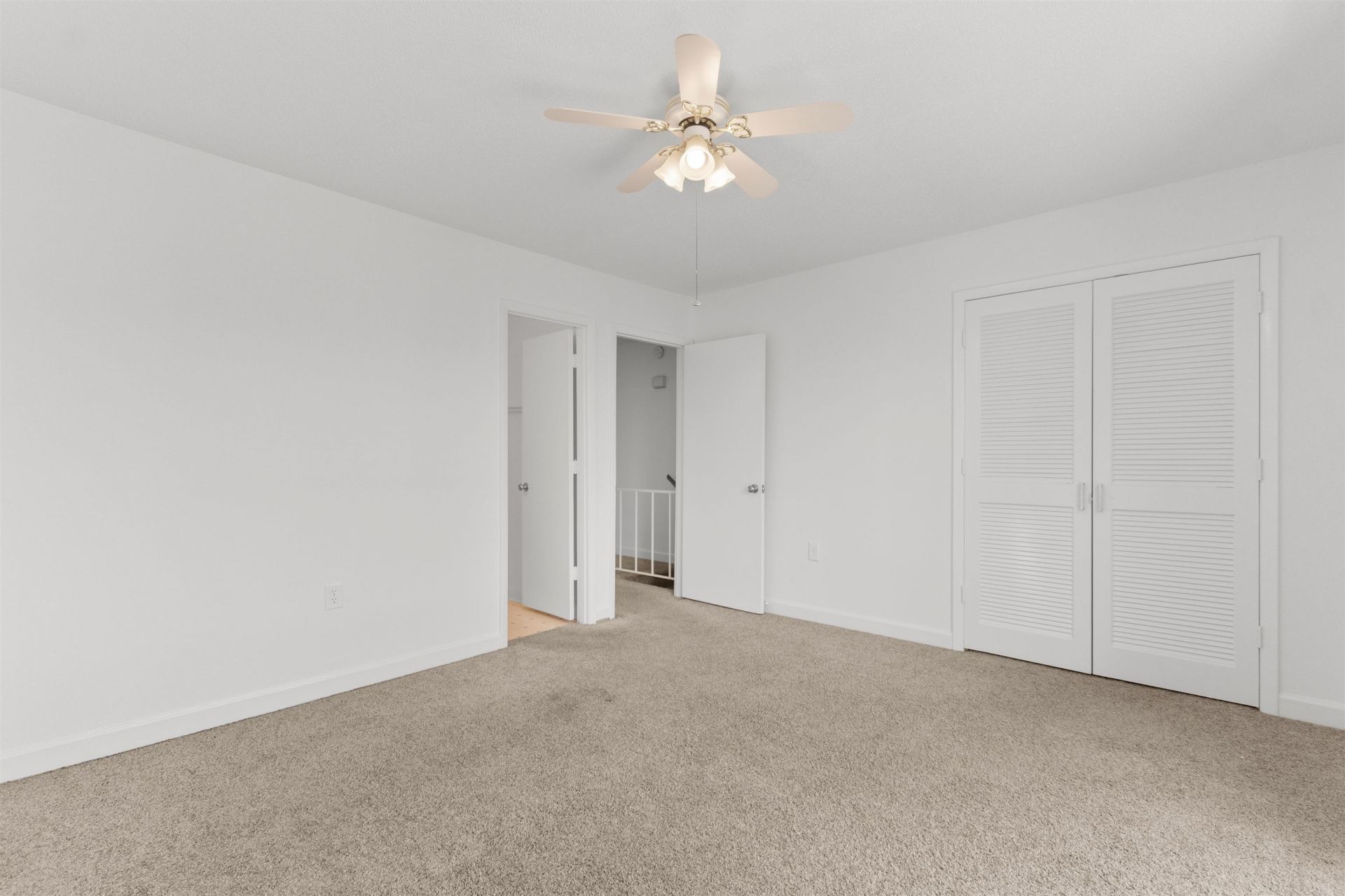 938 Villa Dr. Photo 53