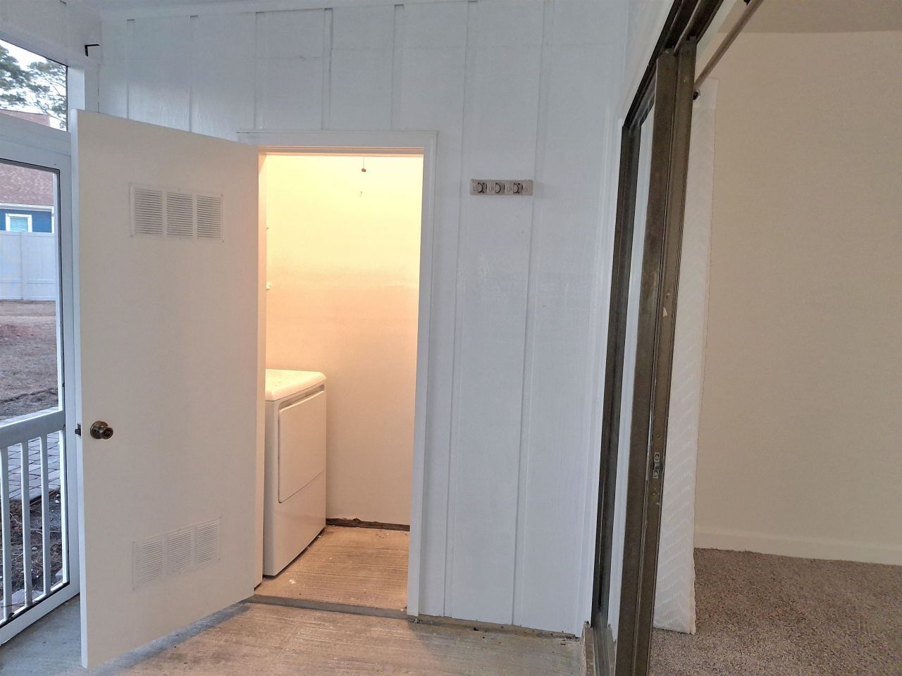 938 Villa Dr. Photo 53