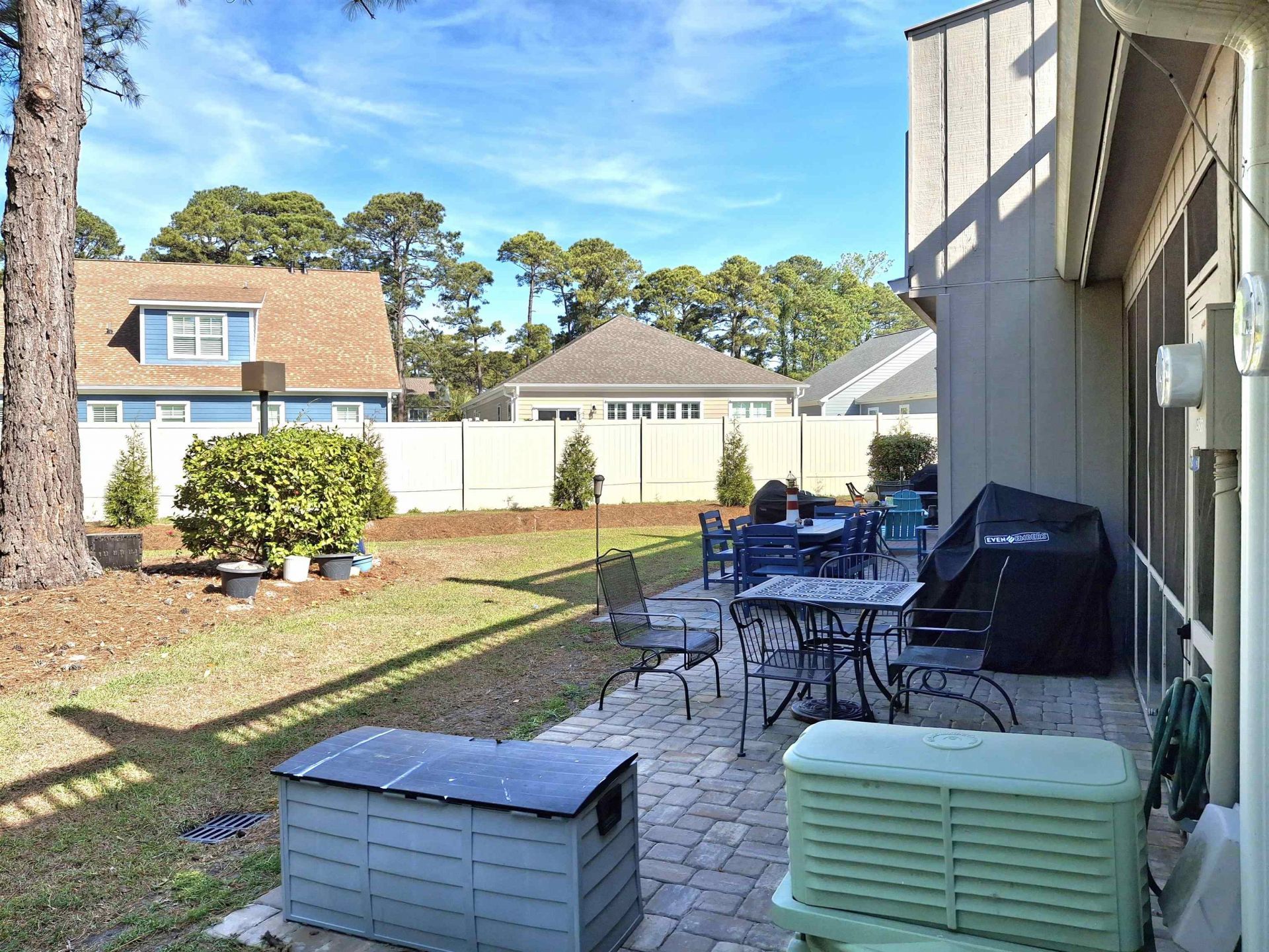 938 Villa Dr. Photo 77