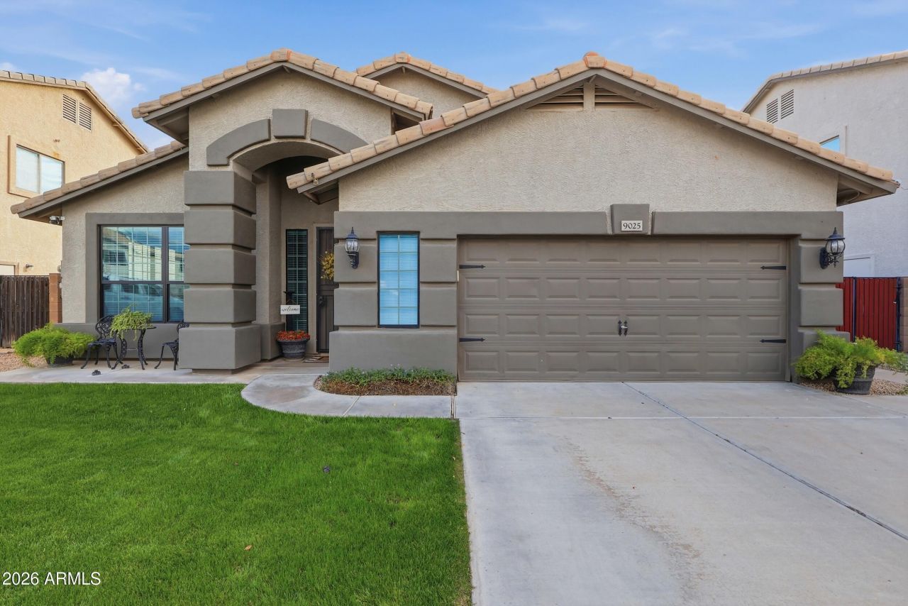9025 W Runion Drive, Peoria, AZ 85382 Main Photo
